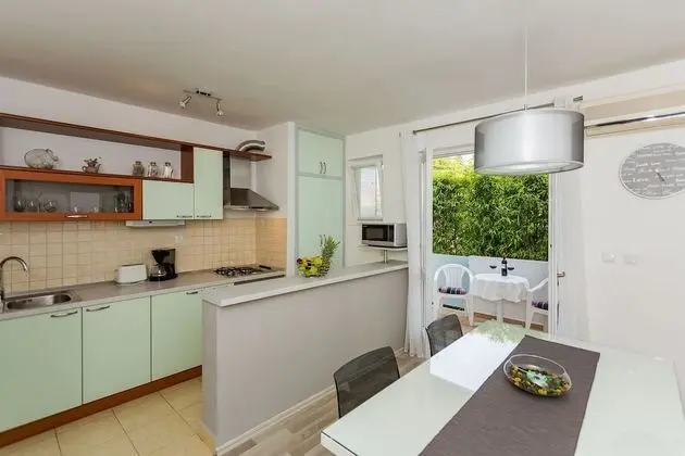 Apart Daire (Petar - 50 m from sea - A1(4+2))
