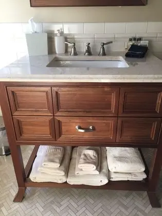 Oda, Özel Banyo (Peter Allen Room)