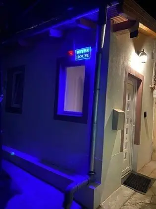 Ev, 1 Büyük (Queen) Boy Yatak ve Çekyat