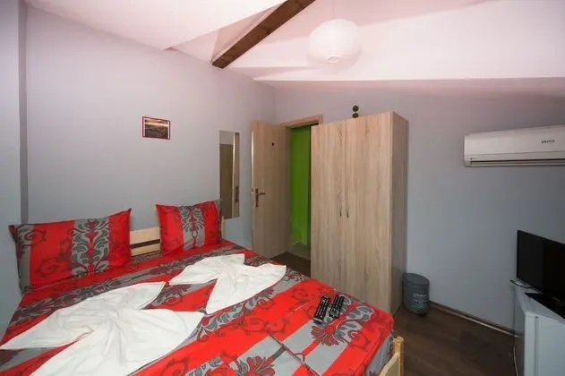 Basic Tek Büyük Yataklı Oda