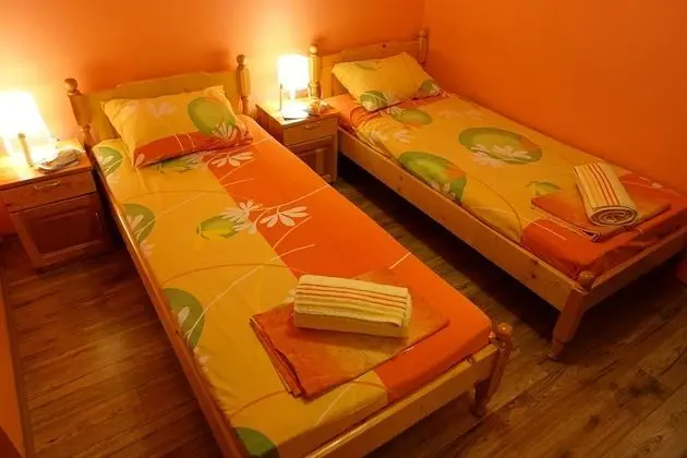 Standard İki Ayrı Yataklı Oda, 2 Tek Kişilik Yatak, Ortak Banyo, Avlu Manzaralı