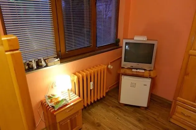 Standard Üç Kişilik Oda, 3 Tek Kişilik Yatak, Ortak Banyo, Avlu Manzaralı