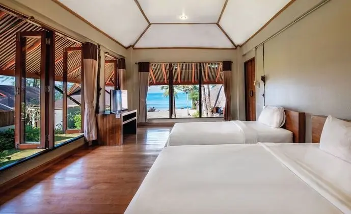 Pool Side Villa Sea View