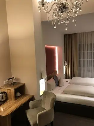 Comfort Tek Büyük Yataklı Oda