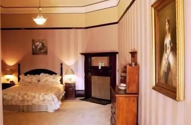 Superior Oda, Sigara İçilmez, Küvet (Romance Suite)