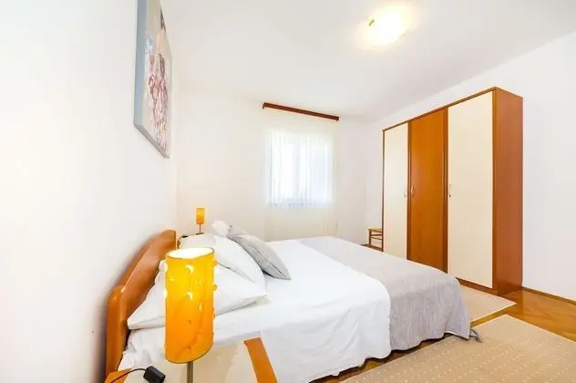 Apart Daire (Petin - 5m from the sea - A1(2+2))