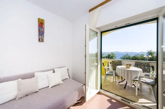 Apart Daire (Petin - 5m from the sea - A1(2+2))