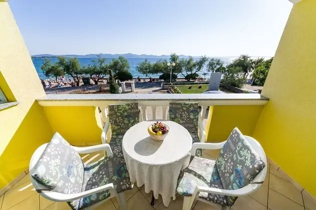 Apart Daire (Petin - 5m from the sea - A1(2+2))