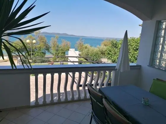 Apart Daire (Petin - 5m from the sea - A2(2+2))