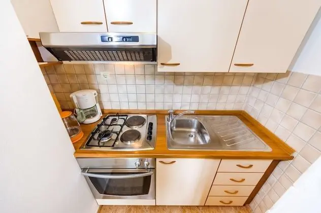 Apart Daire (Petin - 5m from the sea - A2(2+2))