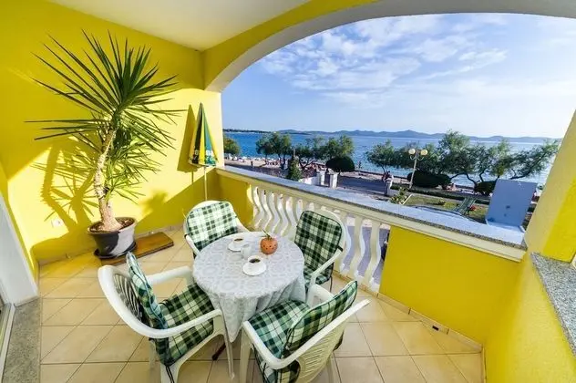 Apart Daire (Petin - 5m from the sea - A2(2+2))