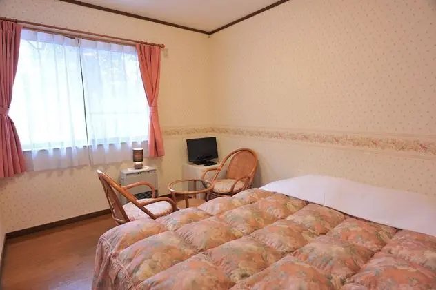 Tek Büyük Yataklı Oda, 1 Çift Kişilik Yatak, Buzdolabı, Bahçe Manzaralı