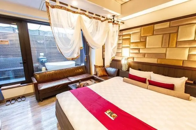 Deluxe Oda, Sigara İçilebilir