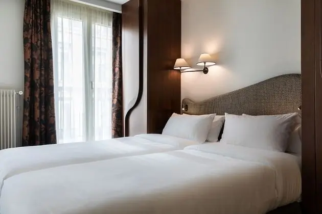 Deluxe Üç Kişilik Oda