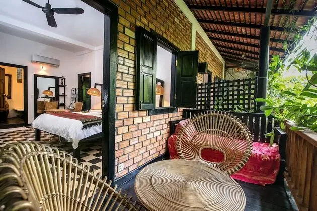 Honeymoon Oda, Havuz Manzaralı