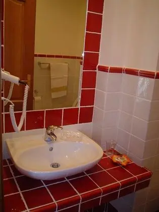 Standard Tek Büyük Yataklı Oda, Banyolu/Duşlu, Avlu Manzaralı
