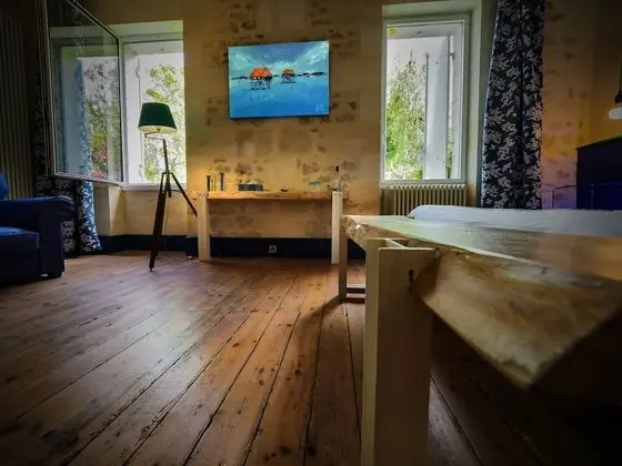 Luxury Tek Büyük Yataklı Oda, Banyolu/Duşlu, Bahçe Manzaralı (Chambre Bleue)