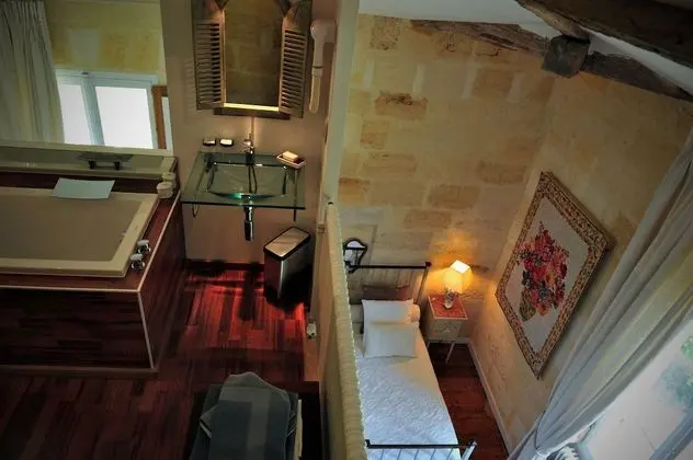 Luxury Tek Büyük Yataklı Oda, Banyolu/Duşlu, Park Manzaralı (Chambre Blanche)