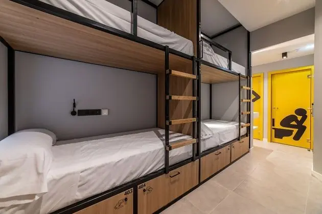 Ortak Ranzalı Oda, Karma Ranzalı Oda (1 bed in a 4-Bed Dormitory Room)