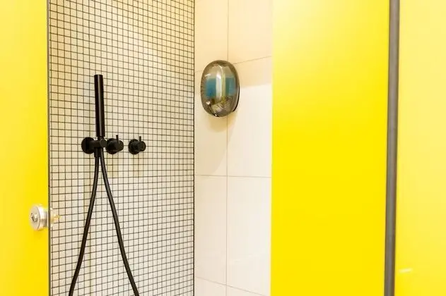 Ortak Ranzalı Oda, Karma Ranzalı Oda, Ortak Banyo (1 Bed in 8 Bed Room)