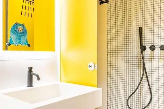 Ortak Ranzalı Oda, Karma Ranzalı Oda, Ortak Banyo