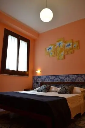 Üç Kişilik Oda