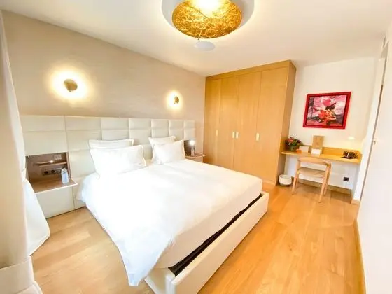Luxury Tek Büyük Yataklı Oda