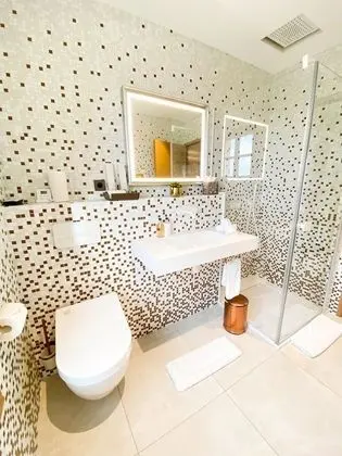 Luxury Tek Büyük Yataklı Oda