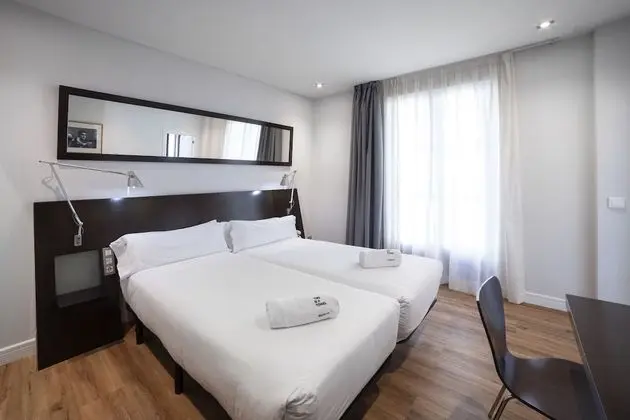 Superior Tek Büyük Yataklı Oda, Şehir Manzaralı