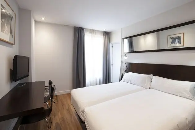 Superior Tek Büyük Yataklı Oda, Şehir Manzaralı