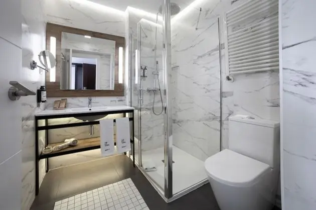 Superior Tek Büyük Yataklı Oda, Şehir Manzaralı