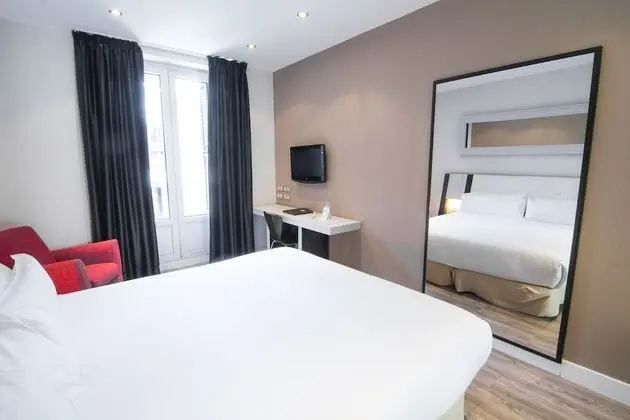 Standard Tek Büyük Yataklı Oda