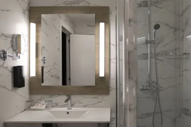 Standard Tek Büyük Yataklı Oda