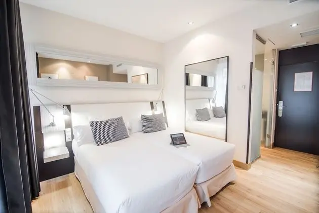 Standard Tek Büyük Yataklı Oda