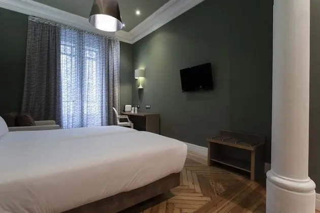 Tek Büyük Yataklı Oda, Şehir Manzaralı