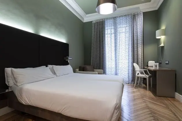 Tek Büyük Yataklı Oda, Şehir Manzaralı