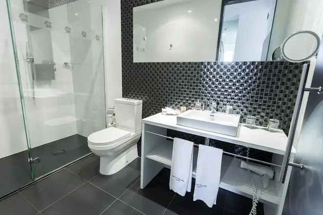 Tek Büyük Yataklı Oda, Şehir Manzaralı