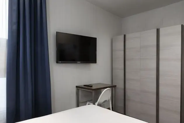 Basic Tek Büyük Yataklı Oda