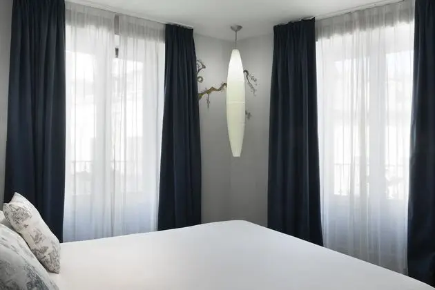 Tek Büyük Yataklı Oda, Balkon