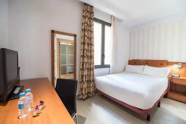 Basic Tek Büyük Yataklı Oda