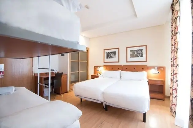 Dört Kişilik Oda