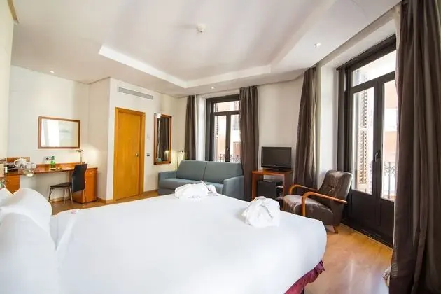 Superior Dört Kişilik Oda, Balkon