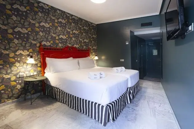 Standard Tek Büyük Yataklı Oda, Balkon, Şehir Manzaralı