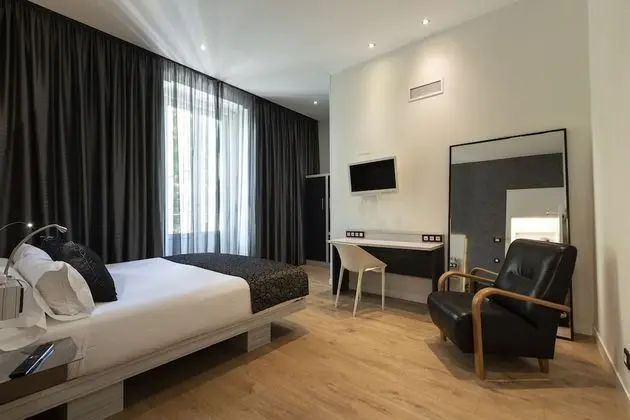 Superior Tek Büyük Yataklı Oda, Balkon, Şehir Manzaralı