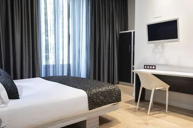 Superior Tek Büyük Yataklı Oda, Balkon, Şehir Manzaralı