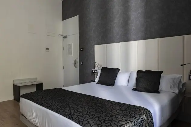 Superior Tek Büyük Yataklı Oda, Balkon, Şehir Manzaralı