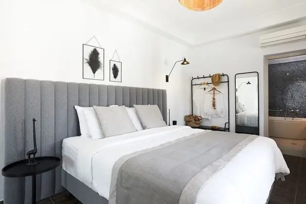 Honeymoon Suite, Sea View (Heated Private Pool)