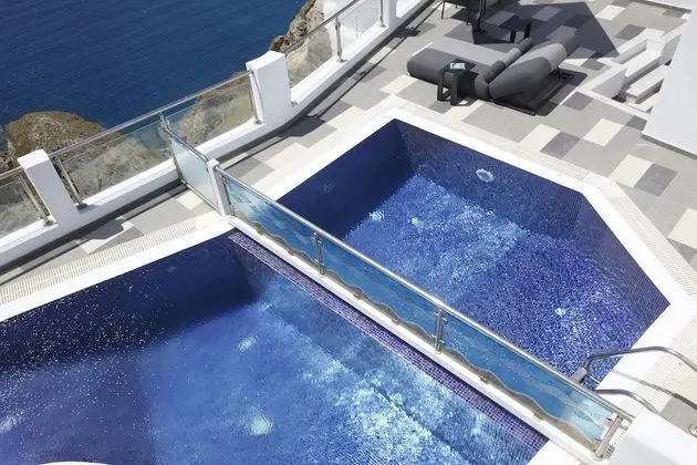 Honeymoon Suite, Sea View (Heated Private Pool)