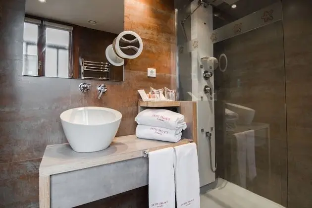 Superior Tek Büyük Yataklı Oda, Balkon, Deniz Manzaralı