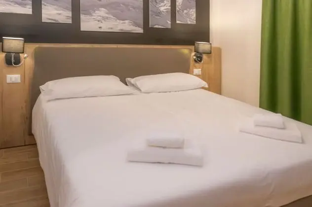 Comfort Tek Büyük veya İki Ayrı Yataklı Oda
